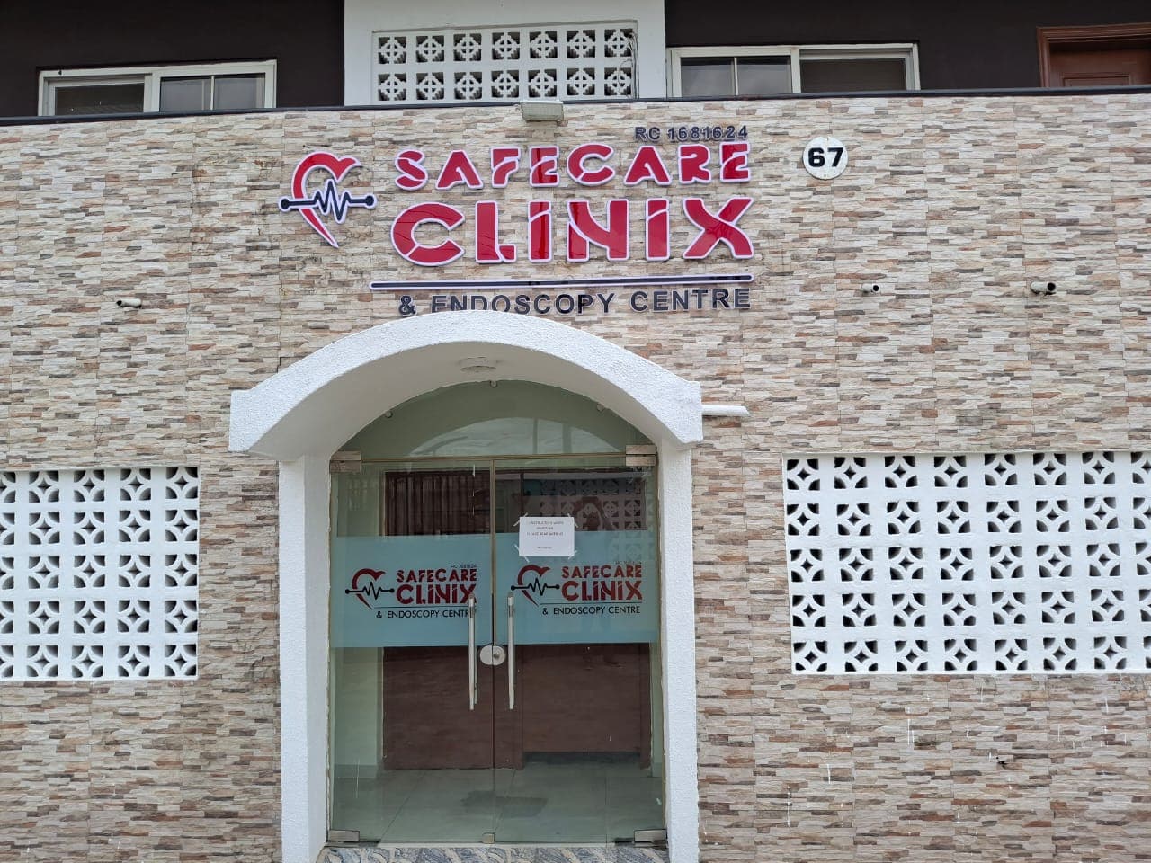 Safecare Clinix & Endoscopy Centre main building entrance